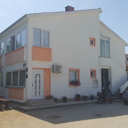 Guest House Dijana Krk Town Exterior foto