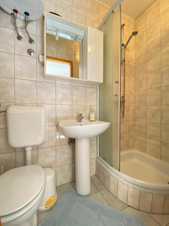 Guest House Dijana Krk Town Exterior foto